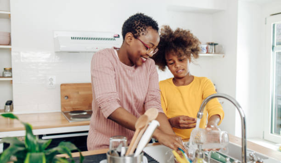lavra louça com detergente faz mal à saude? lavar louça com produto 100% vegetal